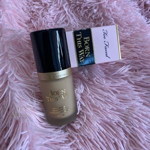 Too faced foundation in color Nude